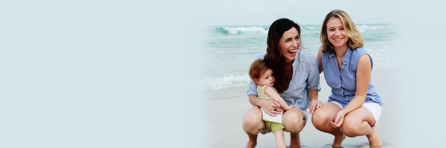 emergency dentist middletown | family at beach