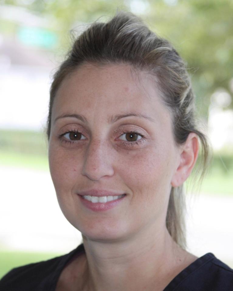 cosmetic dentist middletown | Jennifer, Dental Assistant